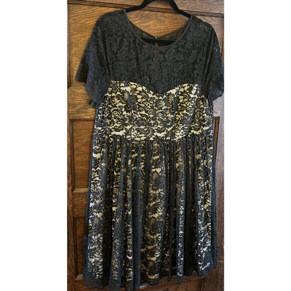 torrid Dresses & Skirts - Torrid Black Floral Lace Illusion Neck Skater Whimsigoth Layered Sz 2X